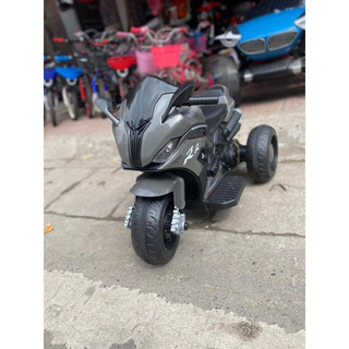 xe ô tô điện trẻ em.