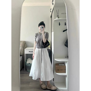 Áo tay ngắn cổ đính đá tiểu thư ✨