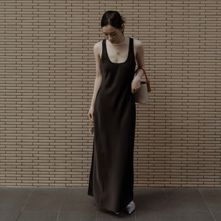 Đầm lụa ba lỗ dáng dài may xéo vải - ciara dress