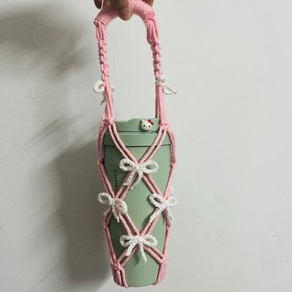 Túi đựng bình nước sợi len macrame coquette
