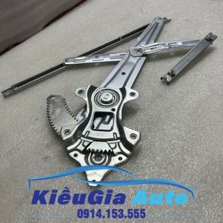 Compa lên kính mitsubishi xpander 2018-2024 5743a384 chính hãng