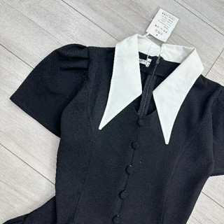 VÁY ĐEN XÒE PHỒNG CỔ PITER NHỌN