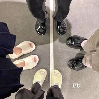 Dép xuồng phi hành gia da bóng