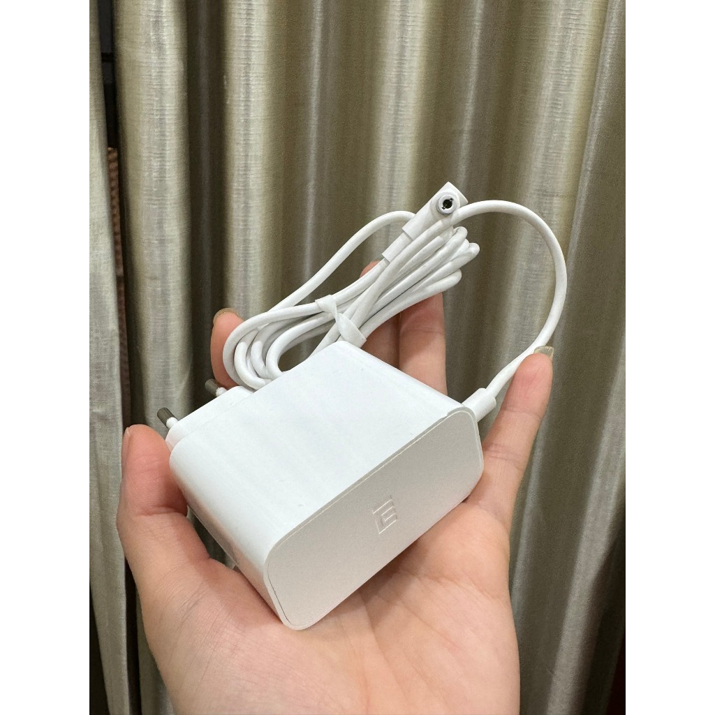 Dây sạc 30v cho Máy hút bụi không dây Deerma VC80