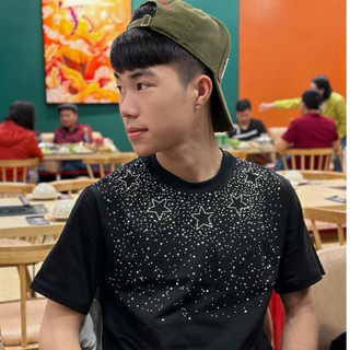áo thun đính đá sao vòng cổ