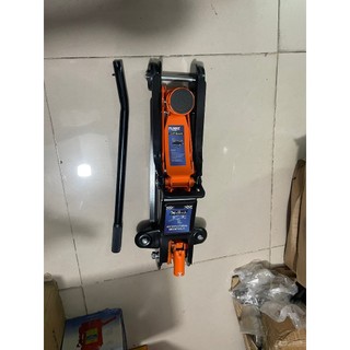 Kích đội cá sấu mini 2.5 tấn