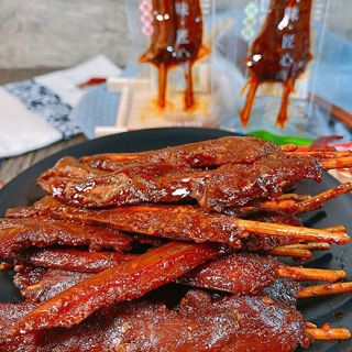 Thịt xiên que cay tứ xuyên, xiên thịt tứ xuyên Trung gói 15gr - Trùm sâu ăn vặt