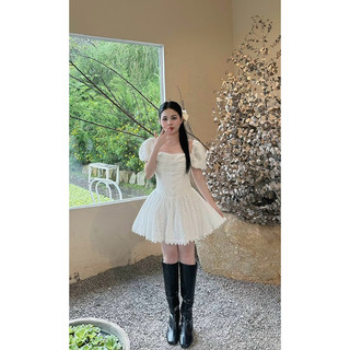 ĐẦM DOLL XÔ TRẮNG CỔ VUÔNG TAY PHỒNG