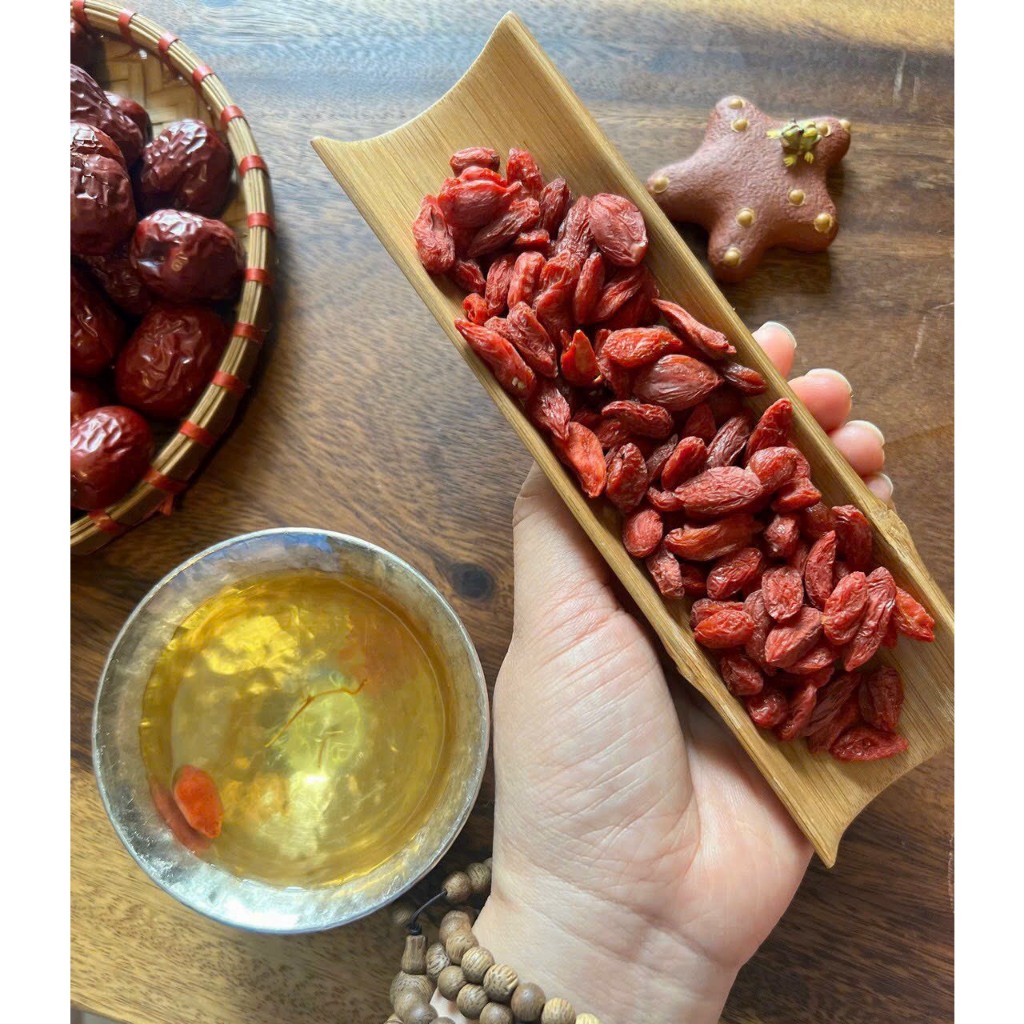 Câu Kỷ Tử Ninh Hạ sấy mộc, không sấy lưu huỳnh, đảm bảo an toàn vệ sinh thực phẩm