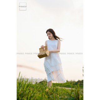 Mozz- Váy trắng suông đuôi cá nhiều tầng