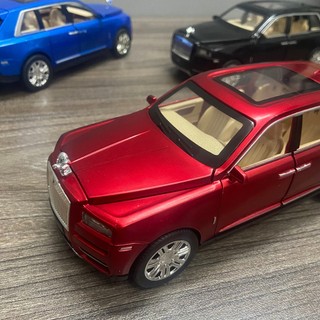 Xe mô hình Rolls Royce Cullinan 1:24