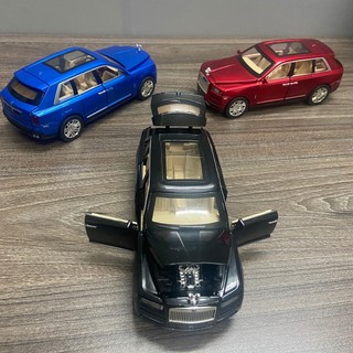 Xe mô hình Rolls Royce Cullinan 1:24