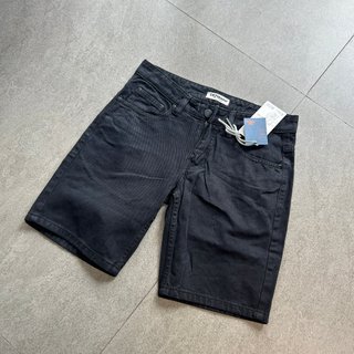 Quần Short Jean màu trắng , đen
