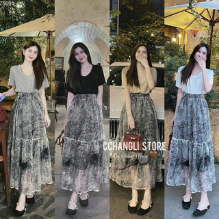 Set áo thun cổ tim kèm chân váy midi