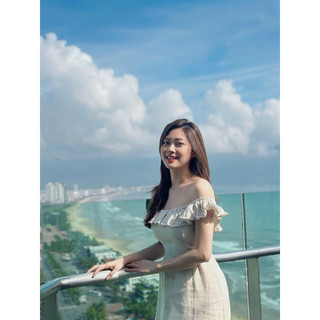 ĐẦM TRỄ VAI BÈO NGỰC
