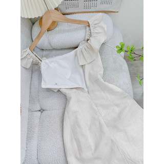 ĐẦM TRỄ VAI BÈO NGỰC
