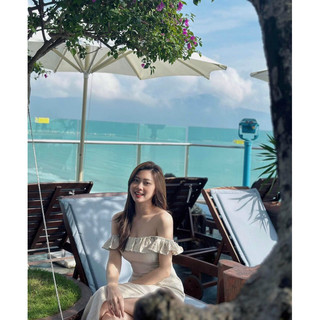 ĐẦM TRỄ VAI BÈO NGỰC
