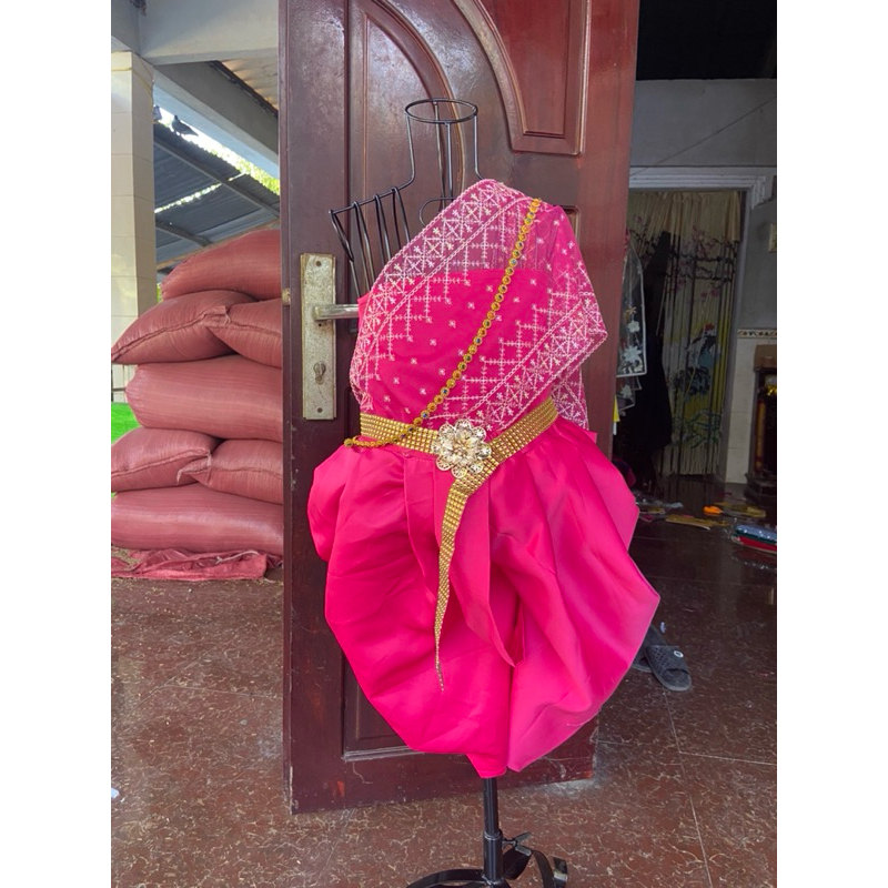 trang phục Khmer cho bé gái (có dây kéo nên rất dễ mặc)
