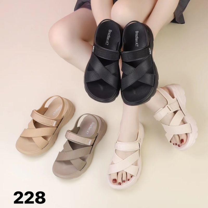 giày sandal nhựa nữ thời trang mẫu mới 228
