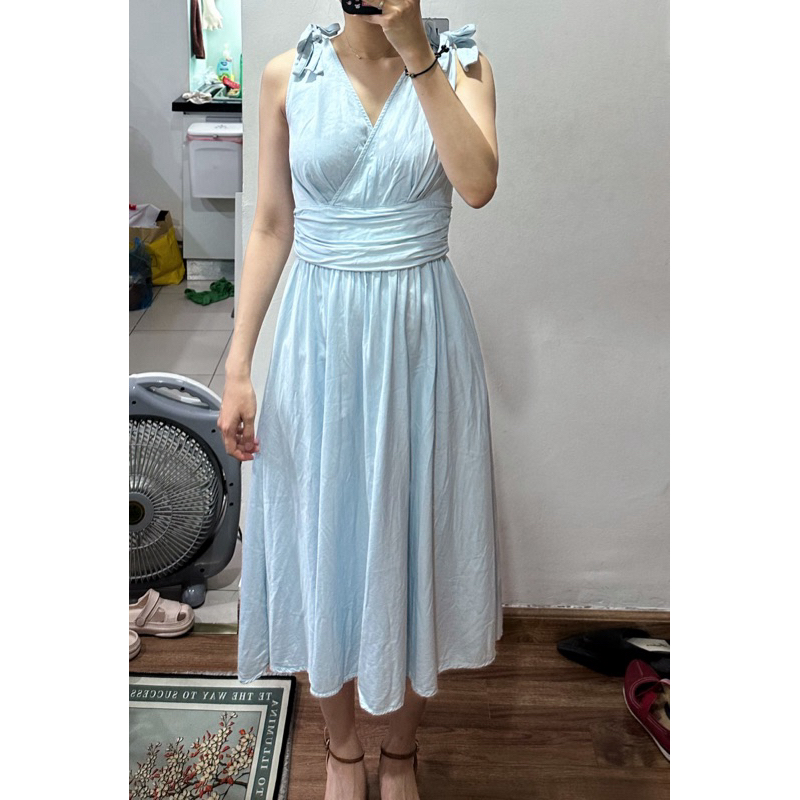 Váy midi Cổ V Una