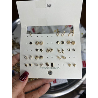 hoa tai tuồn-chốt trên live