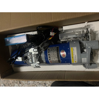 Mô tơ cửa cuốn 600kg