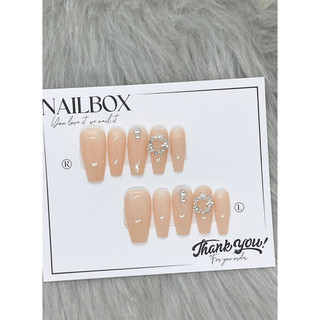 M85 Nailbox thiết kế phom  thang  vừa