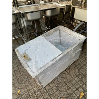 Thùng đá inox giữ nhiệt tốt