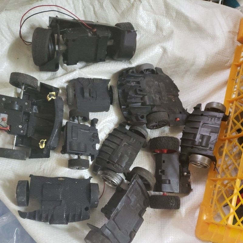 Cầu sau ô tô trẻ em