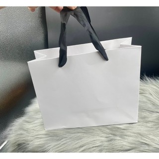 Túi giấy đựng mỹ phầm trơn it04