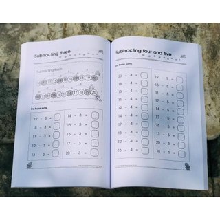 Sách - 300 KINDERGARTEN Maths/English/Science - bộ 3 cuốn