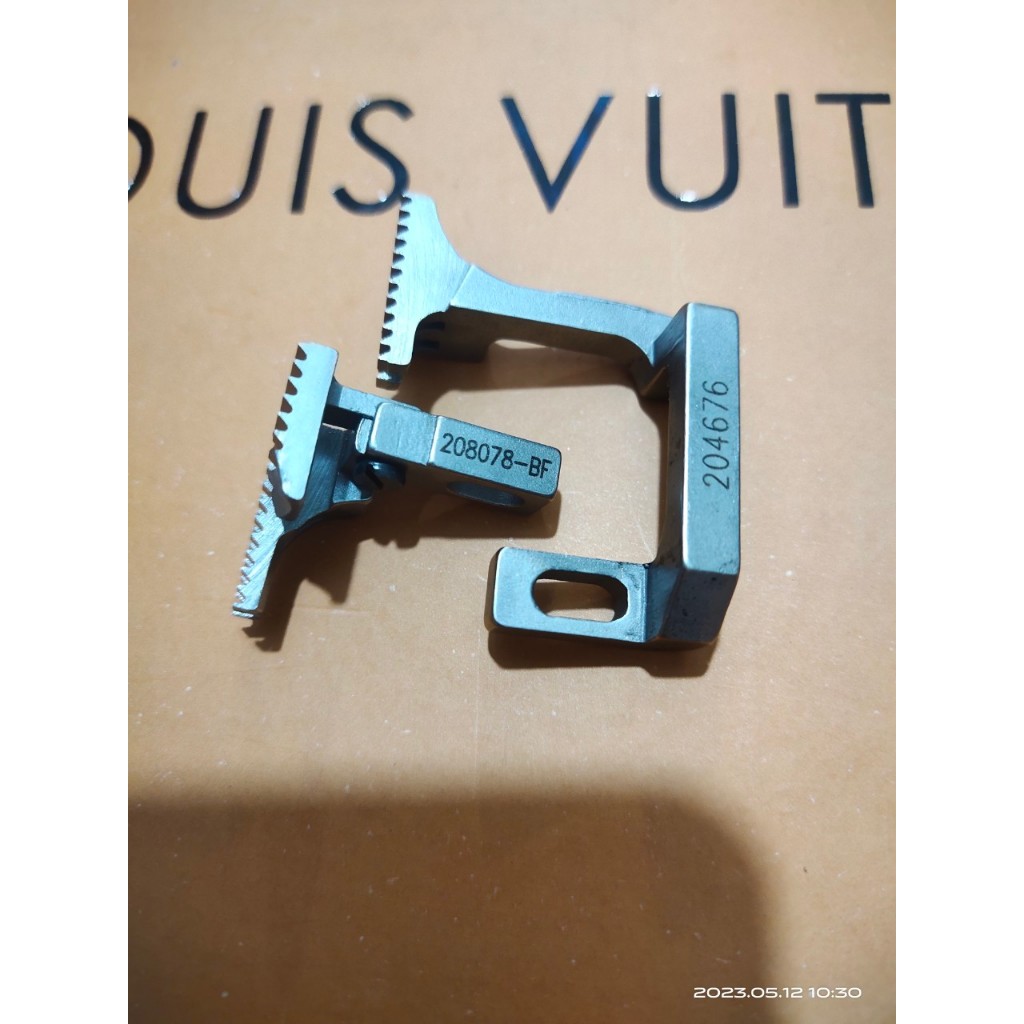bộ bàn lừa máy vắt sổ 4 chỉ pegasus siêu tốt