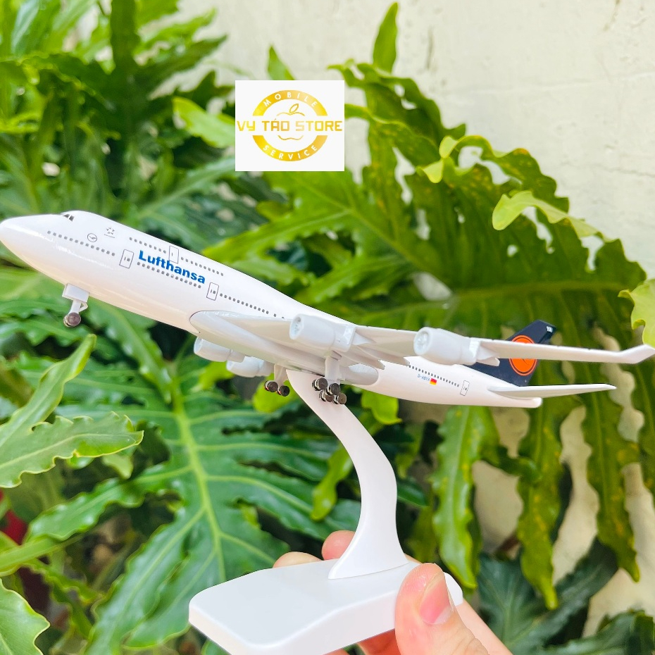 Mô hình máy bay BOEING B747-400 "LUFTHANSA" hãng hàng không Đức tỉ lệ 1:400 sơn tĩnh điện bóng đẹp
