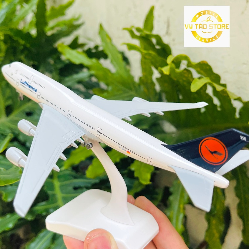 Mô hình máy bay BOEING B747-400 "LUFTHANSA" hãng hàng không Đức tỉ lệ 1:400 sơn tĩnh điện bóng đẹp