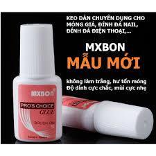 Keo Lỏng dán móng giả, Nhanh khô, không màu, có mùi hắc, độ kết dính cao.