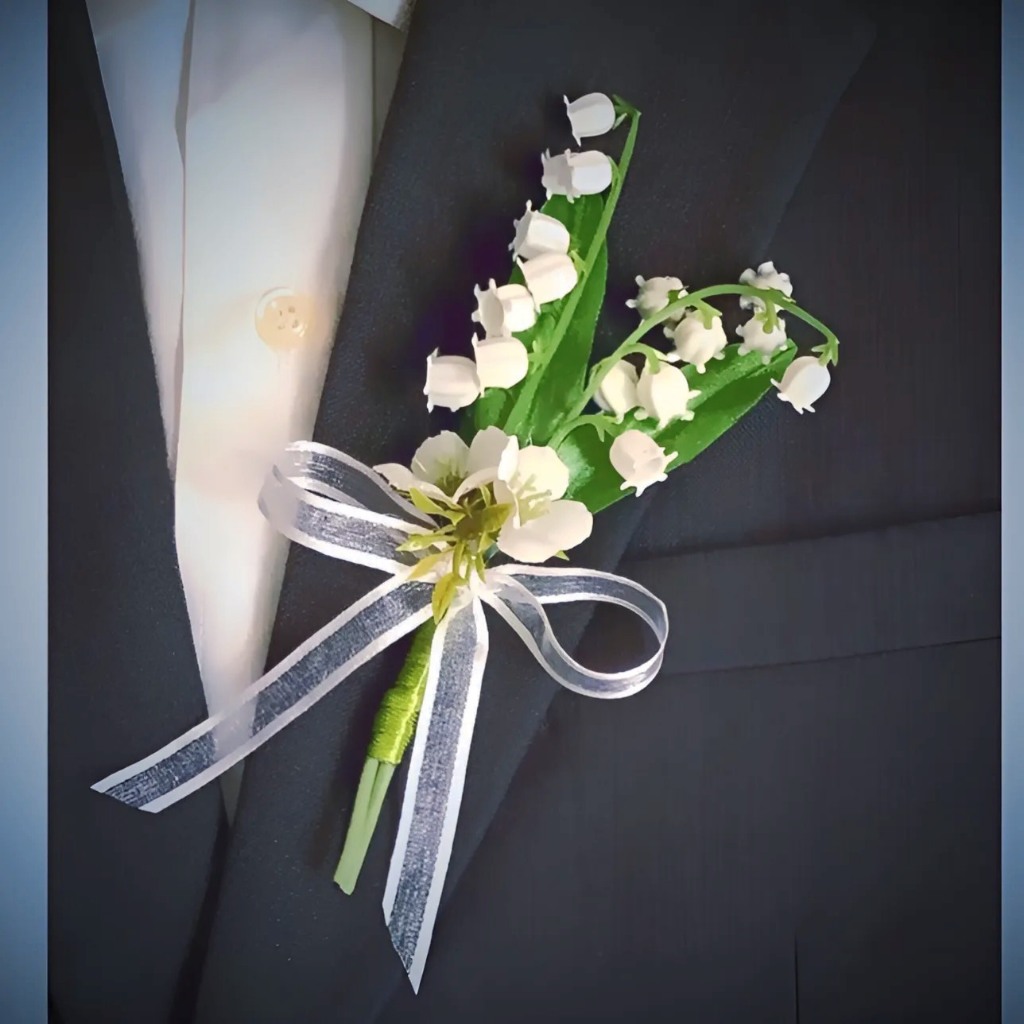 Hoa cài áo chú rể Linh lan trắng, hoa cài áo cô dâu, hoa cài áo event, hoa cài áo sự kiện
