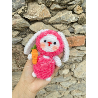 Thỏ đội mũ ôm cà rốt kẽm nhung