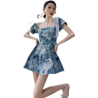 Váy hoa xanh cho nữ