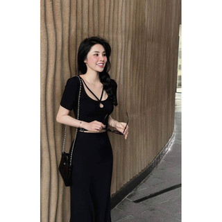 SET ĐEN CRT KIỂU DÂY PHỐI CỔ CHÂN VÁY DÀI