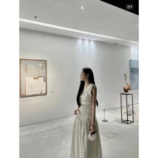 Set áo crop sát nách linen + chân váy maxi
