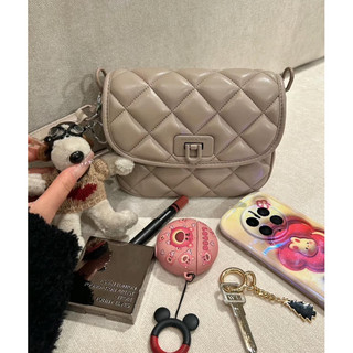 Túi xách charles & keith trám mẫu mới,túi đeo chéo