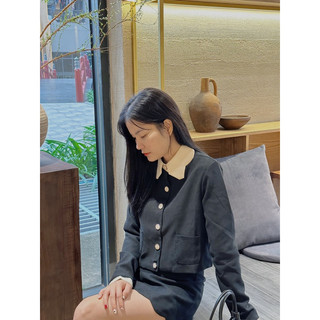 Set Áo Kèm Chân Váy Cổ Bẻ Chất Nhung Lì