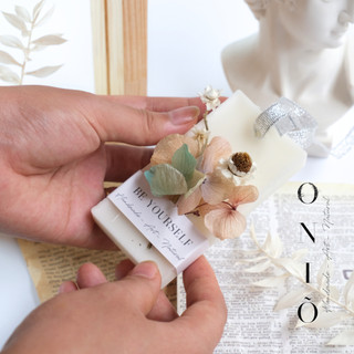 Sáp thơm ONIÕ, trang trí hoa khô, hương thơm tinh dầu thiên nhiên, handmade 100%, kích thước 5x10cm