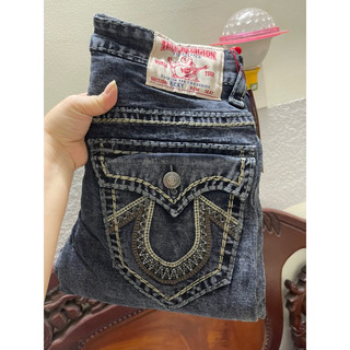 Quần jeans nam nắp túi chỉ nổi ông địa .