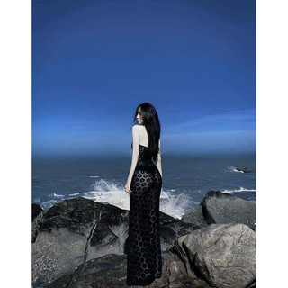 Đầm dài khoác bikini ôm body