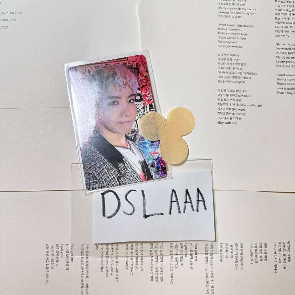 Card Jhope tặng bông concert