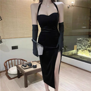 đầm body nhung xẻ yếm