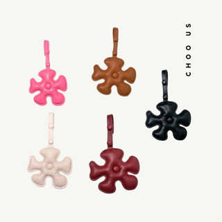 Charm phụ kiện treo túi hình Bông hoa (Cúc bấm) - Choous