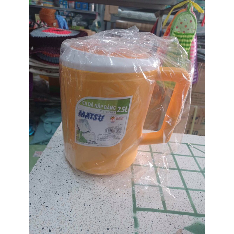 ca đá nắp duy tân 2l5 ,2l,1l5 và 1l..đều có đầy đủ..