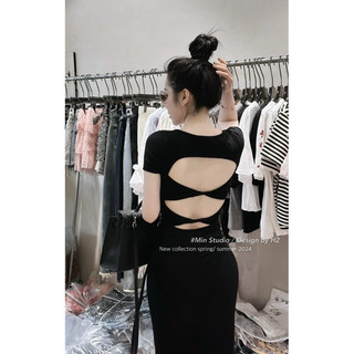 Đầm Zip Đen Cổ Tròn Xoắn Lưng